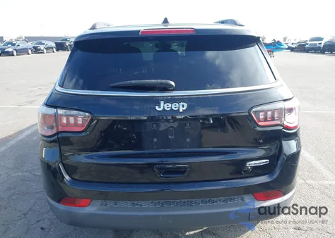 2018 Jeep Compass Latitude Fwd from USA, damaged, VIN 3C4NJCBB4JT181773